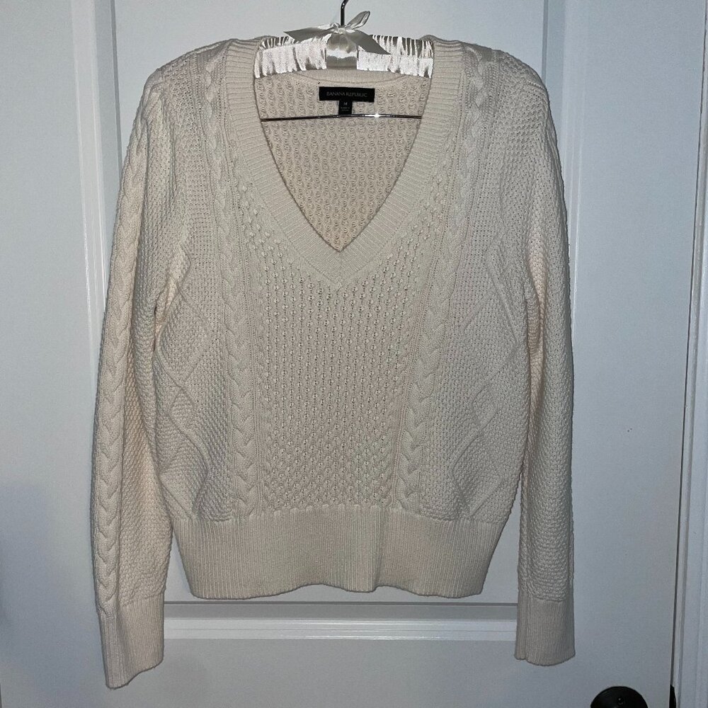 Banana Republic V-Neck Fisherman Sweater, Medium